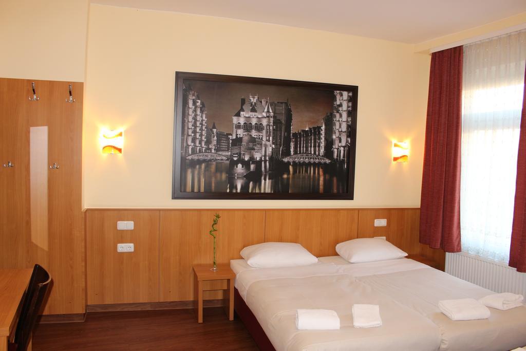 Altan Hotel Hamburg-Harburg Buitenkant foto