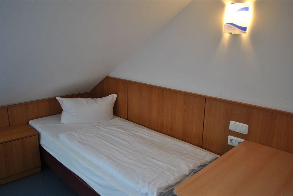 Altan Hotel Hamburg-Harburg Buitenkant foto