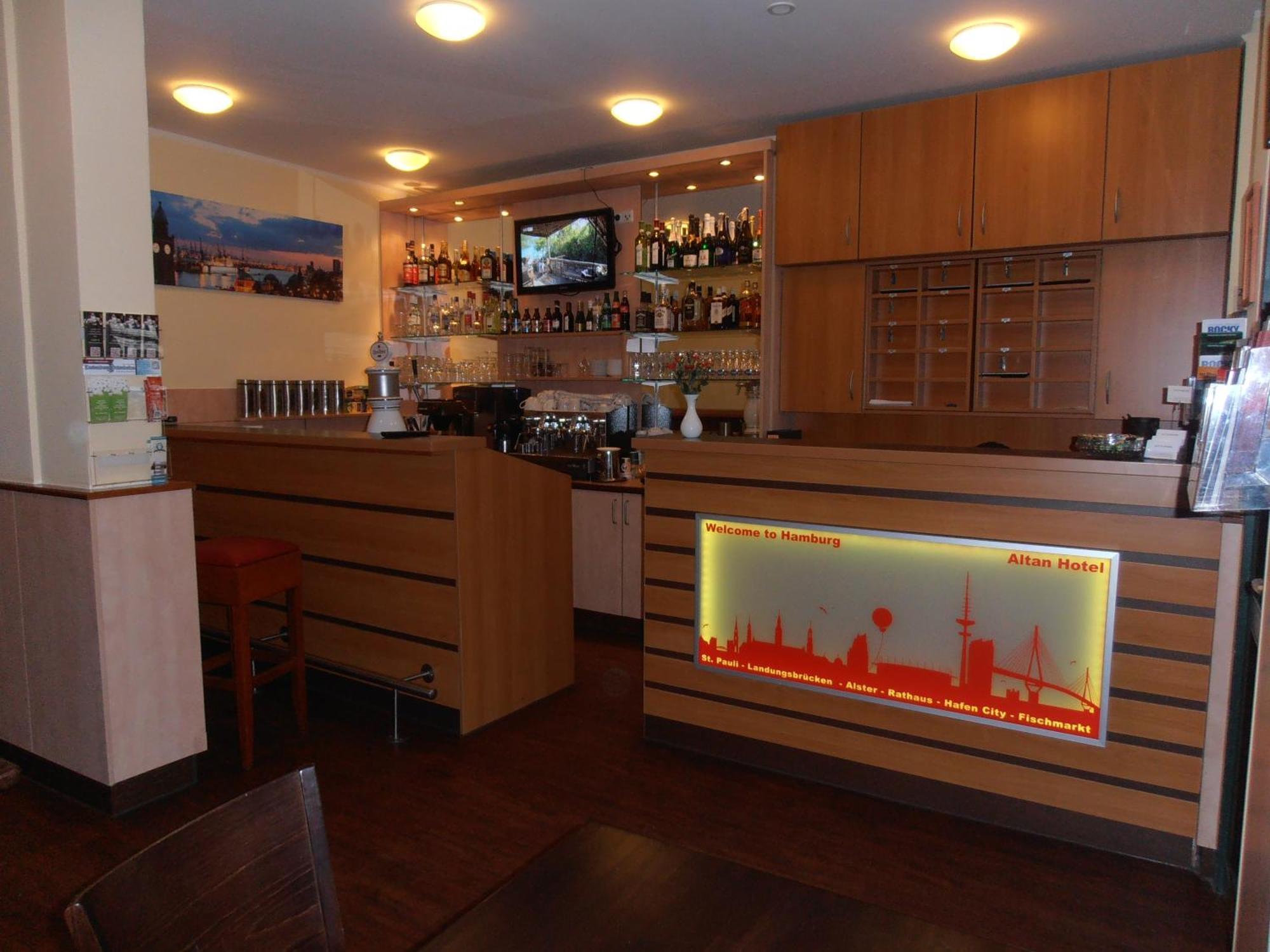 Altan Hotel Hamburg-Harburg Buitenkant foto