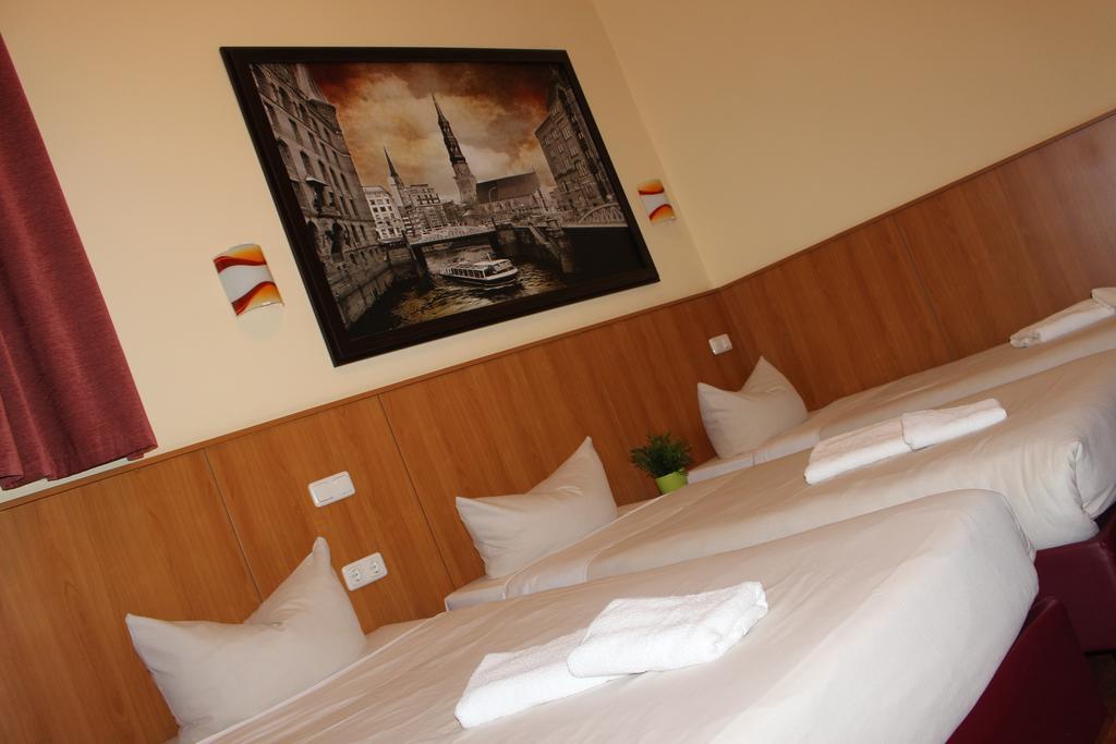 Altan Hotel Hamburg-Harburg Buitenkant foto