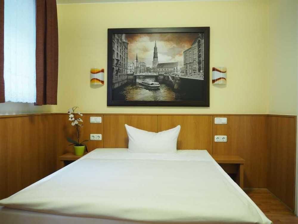 Altan Hotel Hamburg-Harburg Buitenkant foto