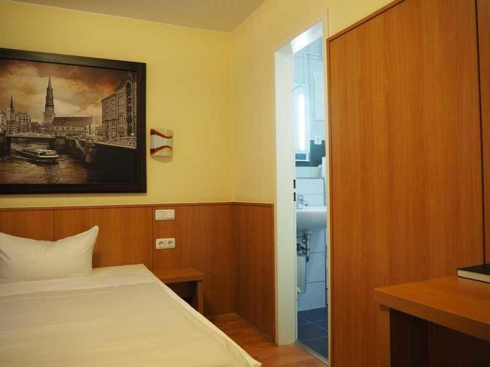 Altan Hotel Hamburg-Harburg Buitenkant foto