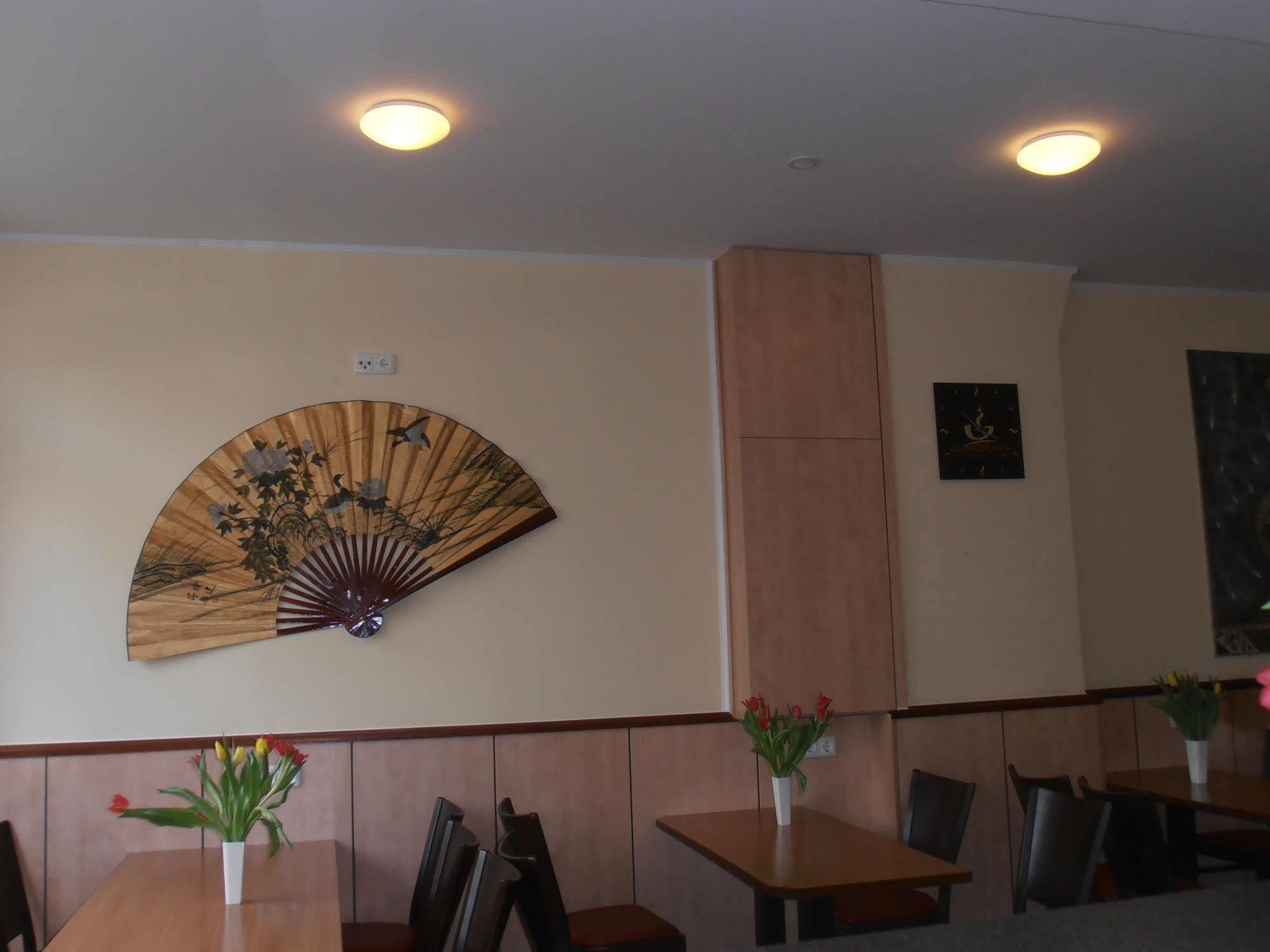 Altan Hotel Hamburg-Harburg Buitenkant foto