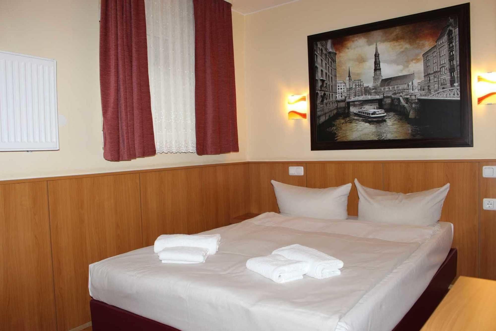 Altan Hotel Hamburg-Harburg Buitenkant foto
