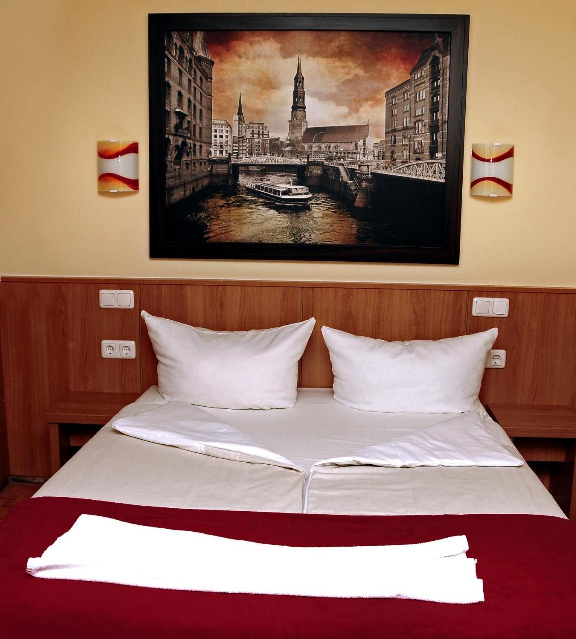Altan Hotel Hamburg-Harburg Buitenkant foto